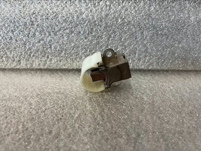 Denso Hairpin New Alternator Brush for Suzuki Toyota Volkswagen Volvo